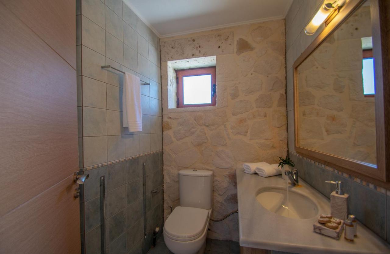 Kantouni House Volimes Luaran gambar
